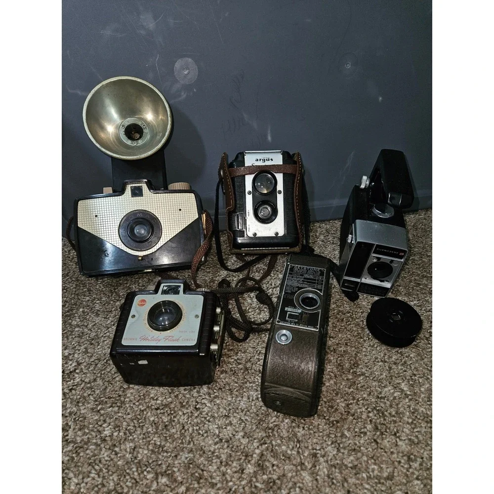 Vintage Camera Lot Kodak Brownie Argus Keystone 8mm Anscomatic Nomad 620 Retro